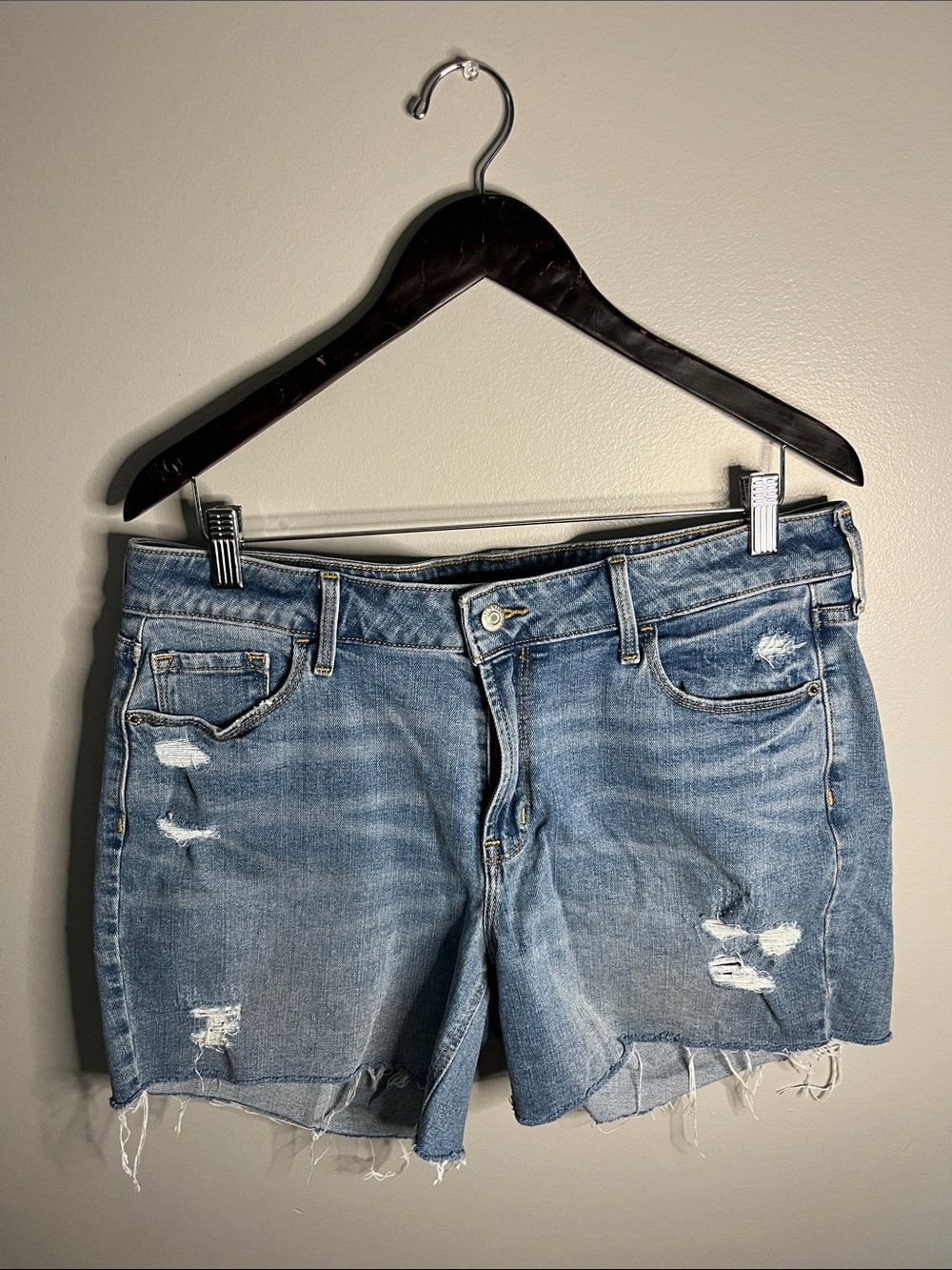 Old Navy Distressed Light Wash Denim Shorts – Size 12 | Ripped & Frayed Hem
